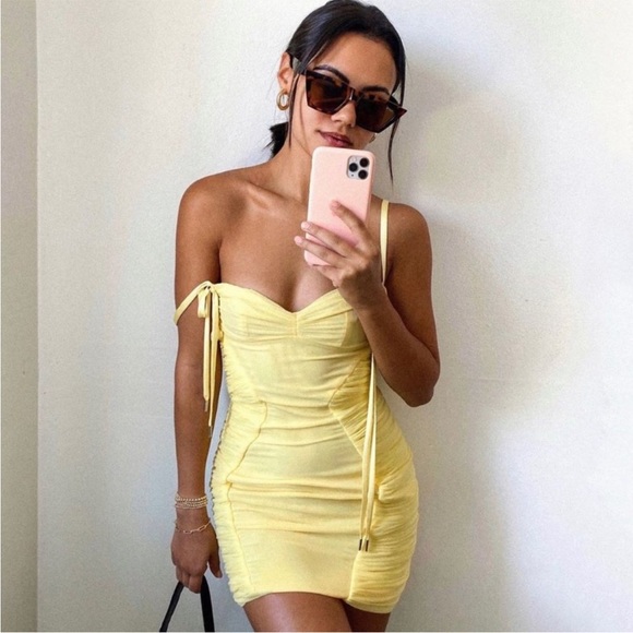 HOUSE OF CB 'Rosa' Lemon Mesh Ruched Mini Dress NWOT - Picture 4 of 10